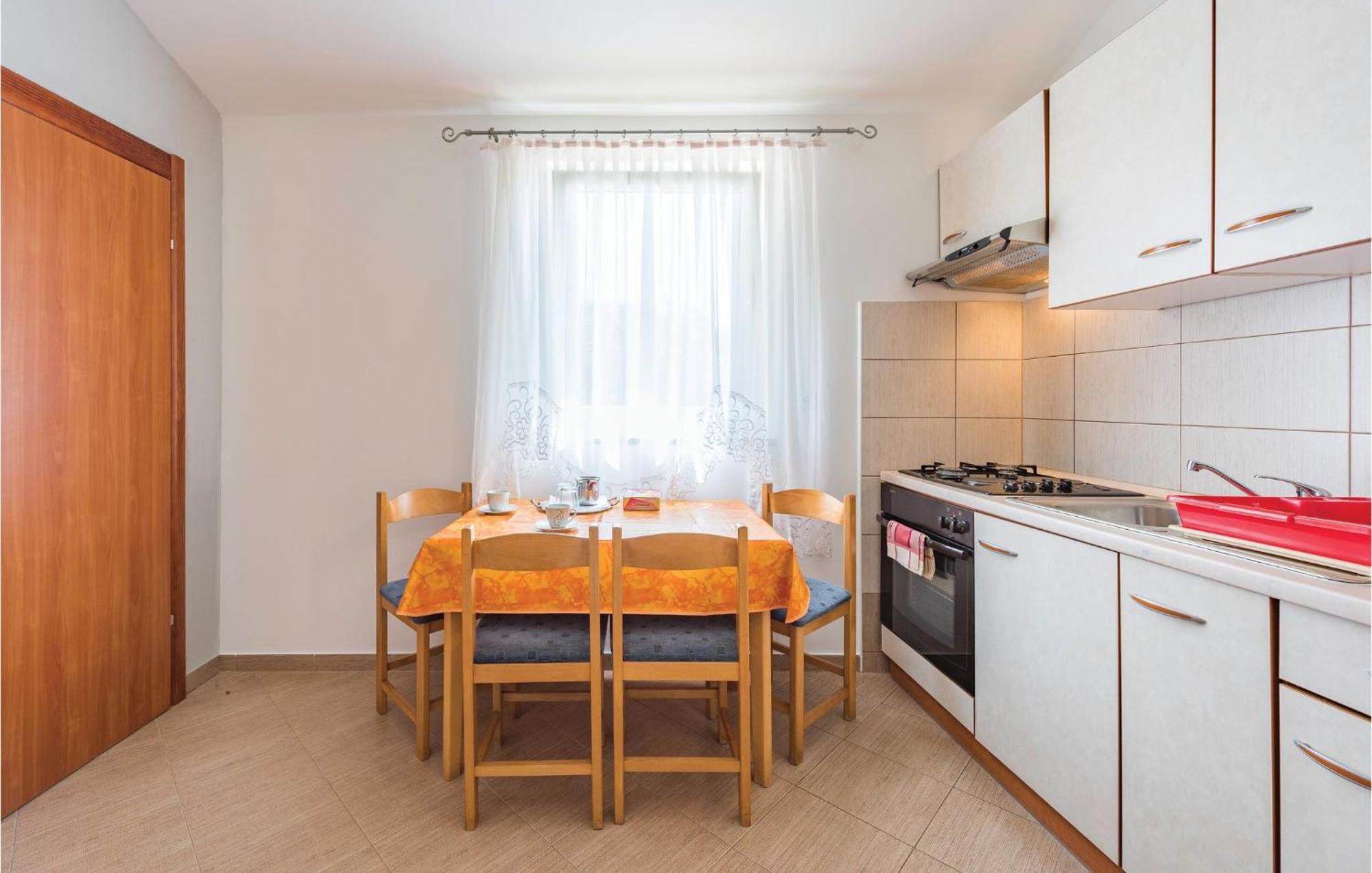 Awesome Home In Zminj With Wifi Екстериор снимка