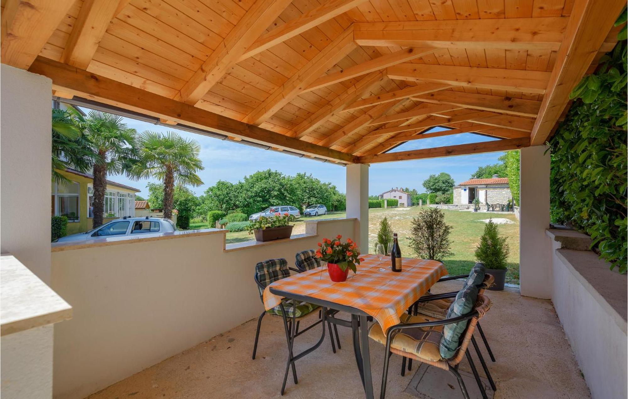 Awesome Home In Zminj With Wifi Екстериор снимка