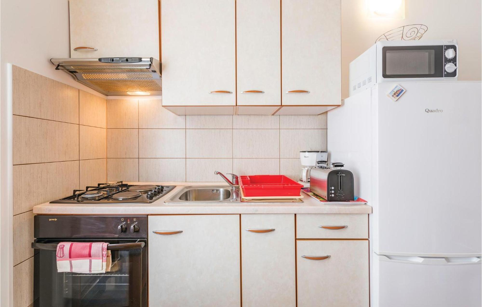 Awesome Home In Zminj With Wifi Екстериор снимка